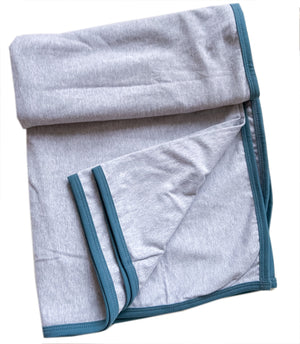 Koala Hugs newborn swaddle wraps gives security to help calm the startle reflex and keeps them sleeping longer.