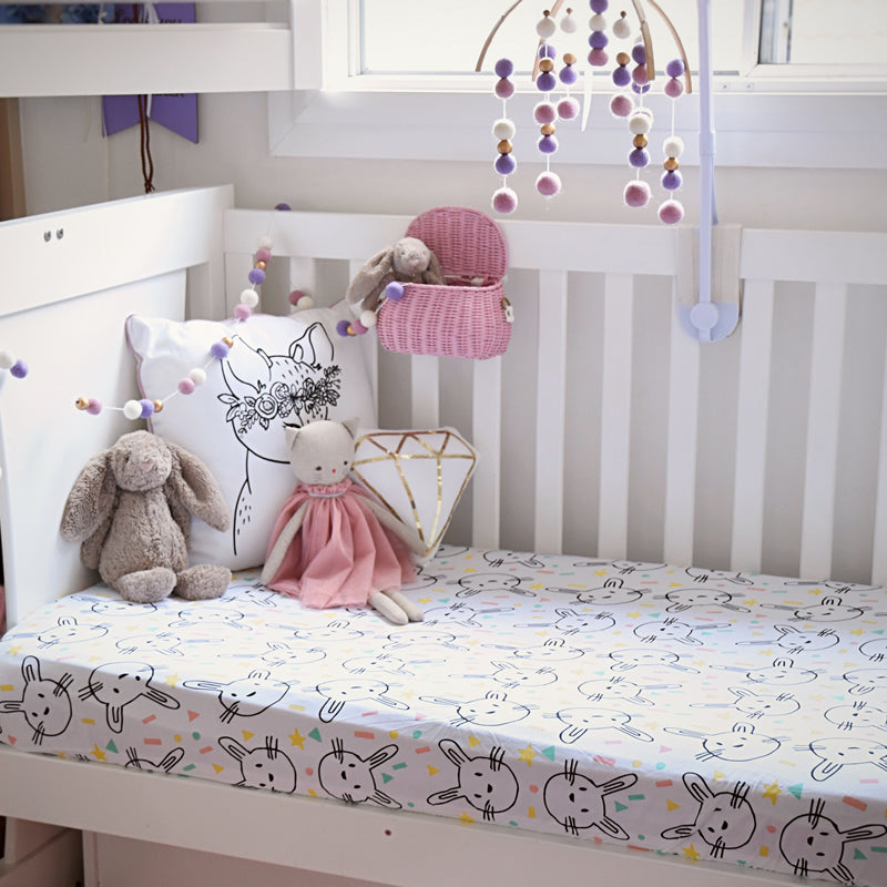 Cotton jersey fitted cot sheets made using 100% GOTS organic cotton, super soft, lightweight, breathable, crease free, fits Boori cot mattress