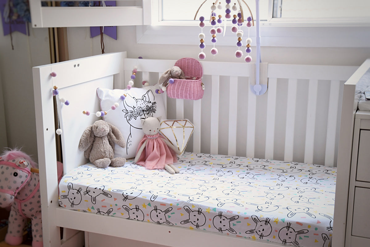 Cotton jersey fitted cot sheets made using 100% GOTS organic cotton, super soft, lightweight, breathable, crease free, fits Boori cot mattress