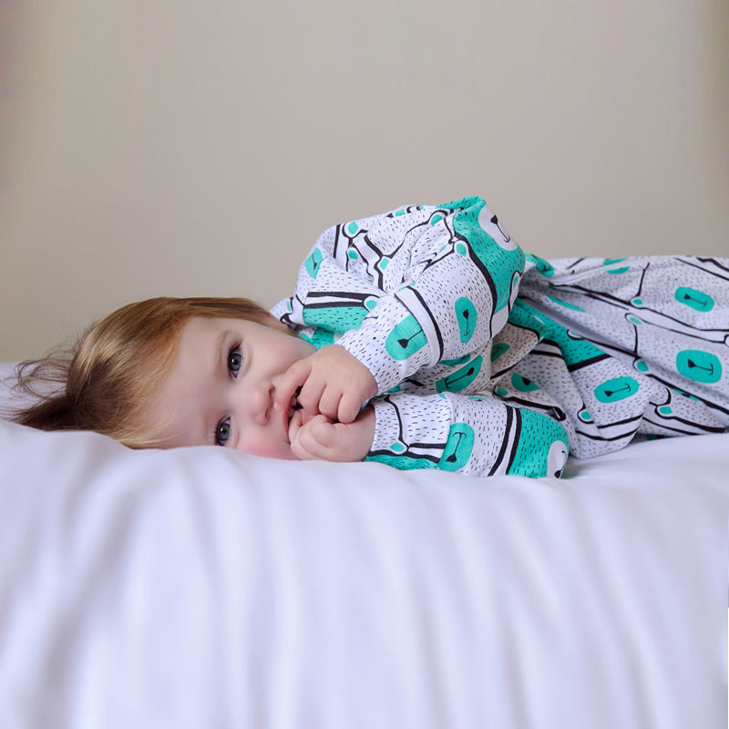Hands In & Out baby sleeping bag by Baby Loves Sleep