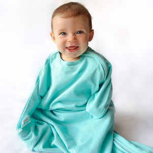 Sleepy Hugs, sleeping baby, swaddle transition, baby loves sleep, startle reflex, sleep sack, baby wearable blanket, baby blanket, swaddle sack