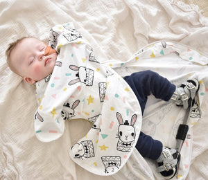 Sleeping bag for babies wearing a bar brace